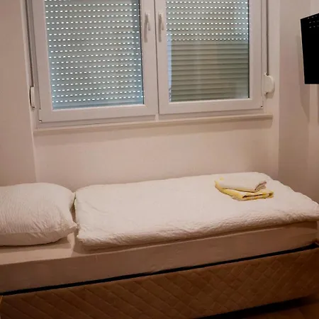 Apartment And Monaco *