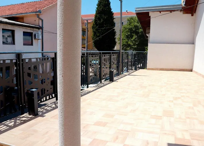 Apartamento And Monaco *