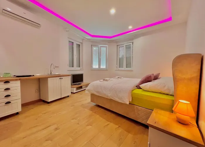 Apartamento And Monaco *